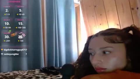 Snapshot of divinaaclaire chatting on 10/22/25, 02:01 Divina Claire online show from 10/22/25, 02:01