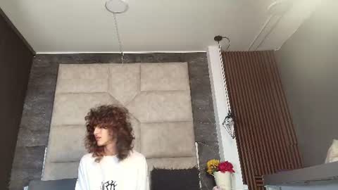 DIVINE online show from 06/15/26, 07:16