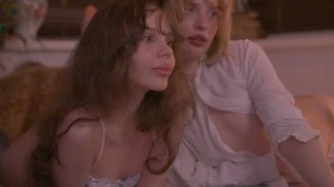 Eva and Lucia online show from 06/11/26, 10:08