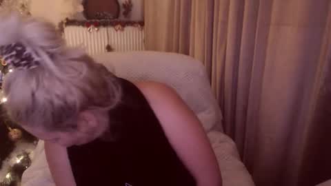 Alexxa online show from 11/29/25, 10:13