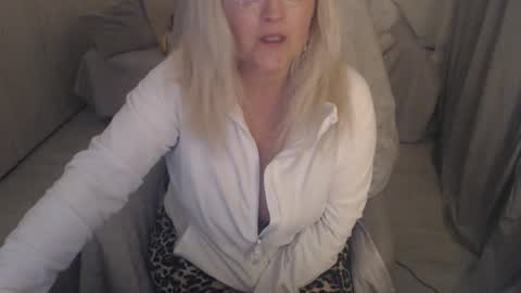 Alexxa online show from 04/13/26, 07:52
