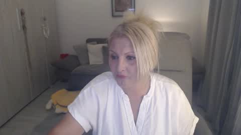 Alexxa online show from 05/24/26, 10:15