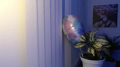 Snapshot of divineisis chatting on 11/26/25, 10:05 Hera online show from 11/26/25, 10:05