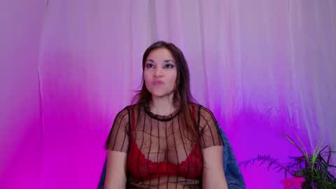 DivineLynn online show from 01/01/25, 06:16