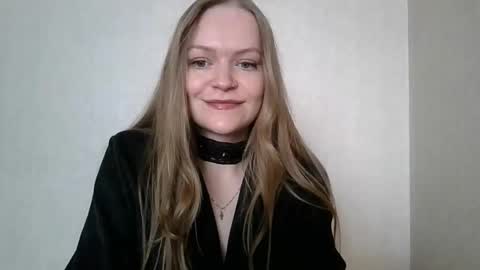 Snapshot of dixie_bangbang chatting on 03/18/26, 08:17 dixie_bangbang online show from 03/18/26, 08:17