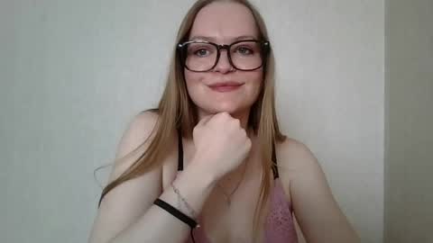 Snapshot of dixie_bangbang chatting on 05/05/26, 10:01 dixie_bangbang online show from 05/05/26, 10:01
