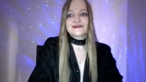 Snapshot of dixie_bangbang chatting on 05/23/26, 05:28 dixie_bangbang online show from 05/23/26, 05:28