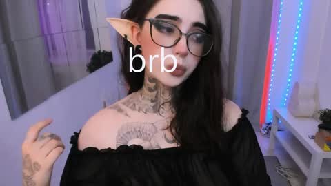 dixipixi_ online show from 05/16/26, 10:36