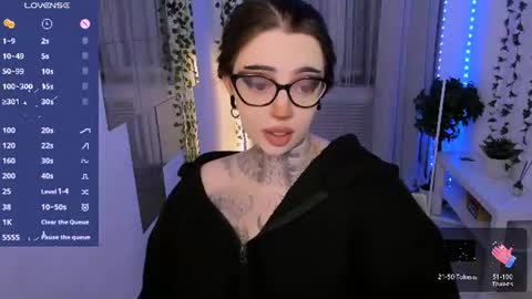 dixipixi_ online show from 07/02/26, 10:21