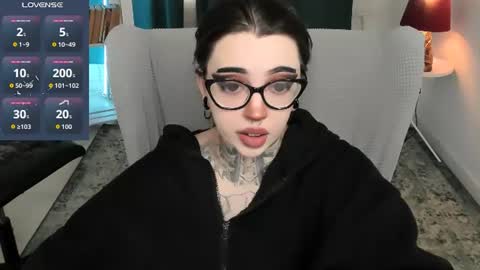 dixipixi_ online show from 07/16/26, 10:21