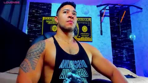 Snapshot of dixon_ray_ chatting on 10/19/25, 01:06 Dixon online show from 10/19/25, 01:06