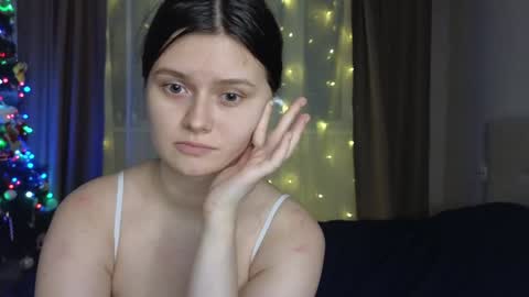 Alise I  online show from 01/09/25, 08:11