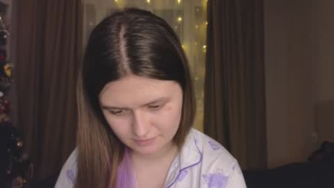 Alise I  online show from 01/22/25, 04:02