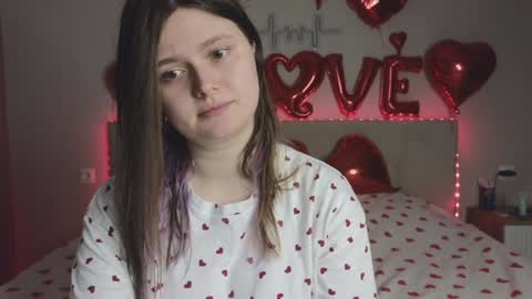 Alise I  online show from 02/07/25, 06:45