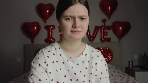Alise I  online show from 02/10/25, 05:41