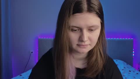 Alise I  online show from 02/18/25, 04:16
