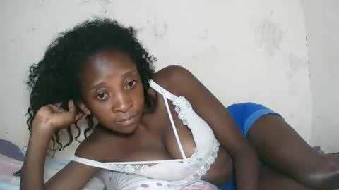 Snapshot of djamellah chatting on 04/27/26, 09:13 djamellah online show from 04/27/26, 09:13