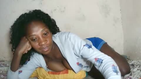 Snapshot of djamellah chatting on 05/12/26, 04:20 djamellah online show from 05/12/26, 04:20