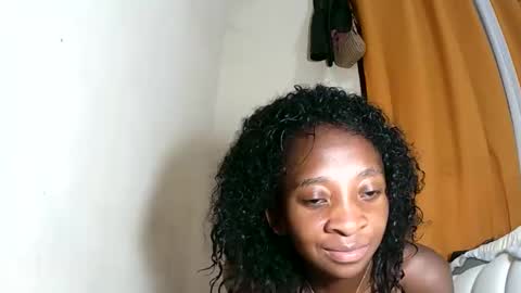 Snapshot of djamellah chatting on 06/08/26, 01:20 djamellah online show from 06/08/26, 01:20