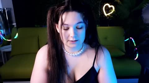Snapshot of djennapalme chatting on 12/29/24, 04:59 Jenia online show from 12/29/24, 04:59