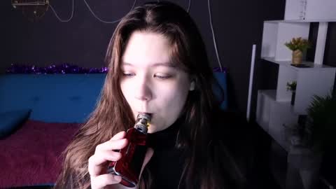Snapshot of djennapalme chatting on 01/11/25, 12:55 Jenia online show from 01/11/25, 12:55