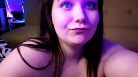 Snapshot of djennapalme chatting on 01/26/25, 12:22 Jenia online show from 01/26/25, 12:22