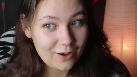 Snapshot of djennapalme chatting on 02/18/25, 12:26 Jenia online show from 02/18/25, 12:26
