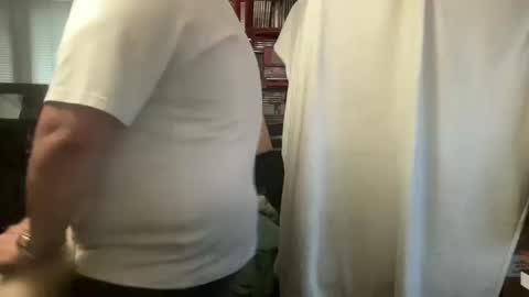 Snapshot of djfreeque chatting on 10/13/25, 01:05 djfreeque online show from 10/13/25, 01:05