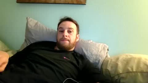 Snapshot of djiscurious chatting on 11/21/25, 06:56 DeeJayBeeHung online show from 11/21/25, 06:56