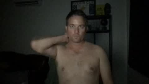 Snapshot of djswpyv chatting on 10/03/25, 02:52 TriflinYoBitch online show from 10/03/25, 02:52