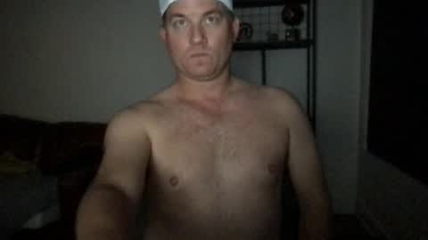 Snapshot of djswpyv chatting on 10/04/25, 01:36 TriflinYoBitch online show from 10/04/25, 01:36