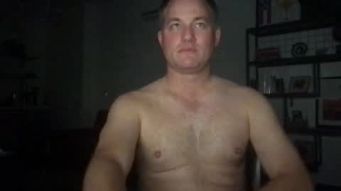 Snapshot of djswpyv chatting on 11/23/25, 03:50 TriflinYoBitch online show from 11/23/25, 03:50