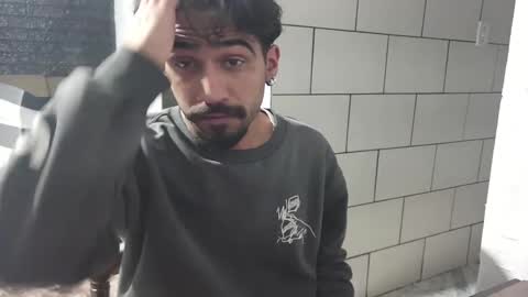 Snapshot of dmacedo96 chatting on 10/19/25, 02:34 AmigodotadoZL online show from 10/19/25, 02:34