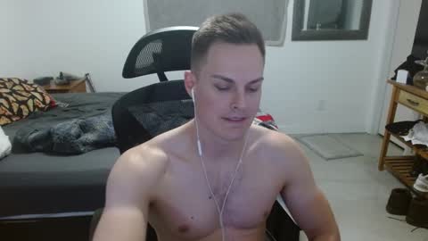 Snapshot of dmoney212 chatting on 12/28/24, 04:30 dmoney212 online show from 12/28/24, 04:30