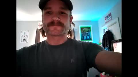 Snapshot of dngl264699 chatting on 01/31/25, 12:51 ImperviousAnchored online show from 01/31/25, 12:51