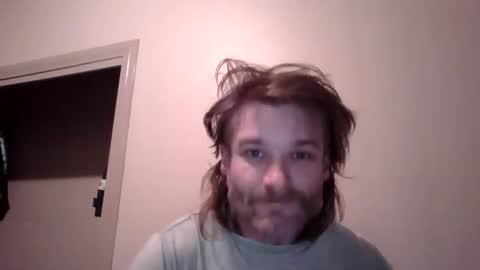 Snapshot of dngl264699 chatting on 10/17/25, 07:22 ImperviousAnchored online show from 10/17/25, 07:22