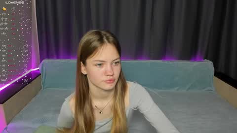 Snapshot of do_dick chatting on 12/07/24, 01:25 Polly and Kiriko online show from 12/07/24, 01:25