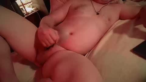 Snapshot of dobbyboy12 chatting on 10/11/25, 04:27 Saint James online show from 10/11/25, 04:27