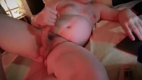 Snapshot of dobbyboy12 chatting on 11/22/25, 04:33 Saint James online show from 11/22/25, 04:33