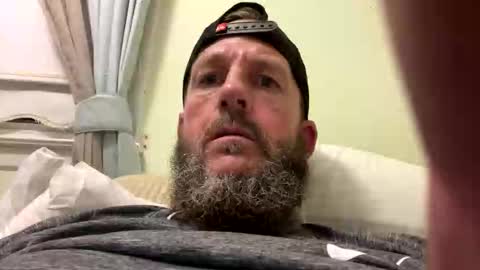 docblovesletters online show from 10/12/25, 07:07