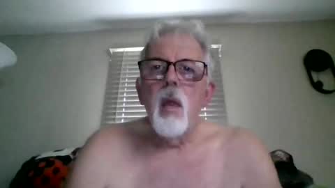 playful online show from 06/05/26, 08:03