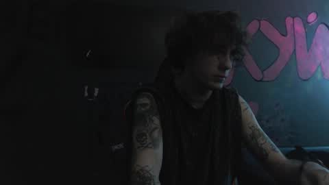 Snapshot of doenits chatting on 10/16/25, 10:11 doenits online show from 10/16/25, 10:11