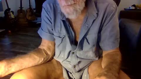 dogluc7 online show from 04/27/26, 09:57