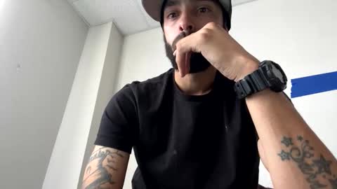 doingmek9 online show from 10/22/25, 06:18