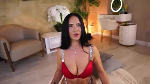 Monica online show from 09/23/25, 09:23