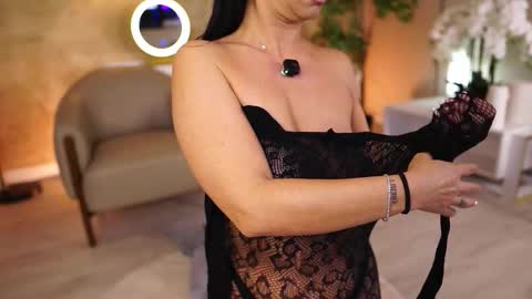 Monica online show from 10/15/25, 09:53