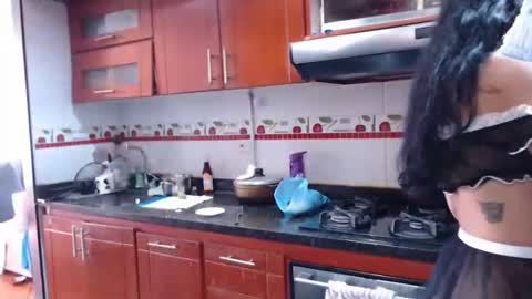 dolceclown_ online show from 10/20/25, 07:47