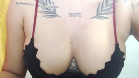 doll_and_thebrown online show from 10/17/25, 02:48