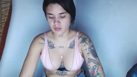 doll_and_thebrown online show from 10/30/25, 02:46