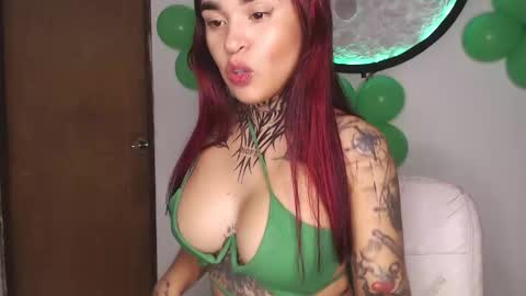 Snapshot of doll_and_thebrown chatting on 03/18/26, 01:53 doll_and_thebrown online show from 03/18/26, 01:53